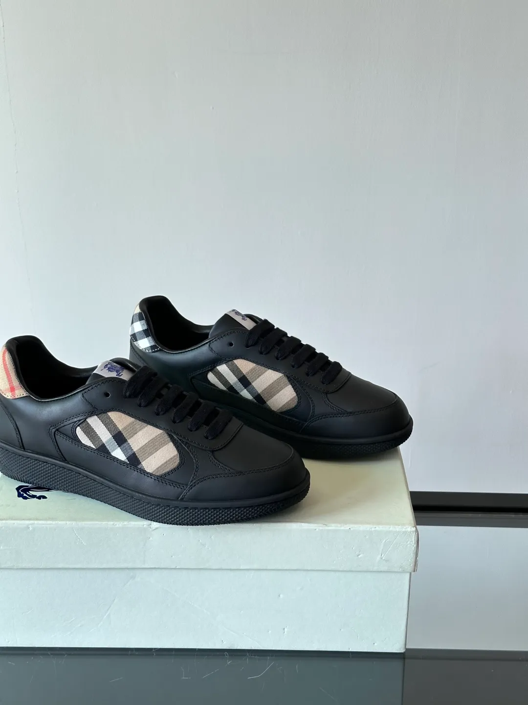 Men's shoes 💰p420 "Burberr＊" men's classic low-top sneakers, reinterpreted with Vintage retro plaid cotton and cowhide materials, decorated with a new brand logo. First-layer sheepskin lining, embossed Burberry lettering logo on the heel, T men's shoes 💰pU original outsole! Code number 38-44 (45 customized)